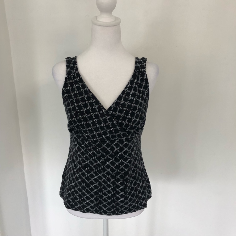 TALBOTS Petites Women Black with White Chain Print V-Neck Sleeveless Blouse Sz M